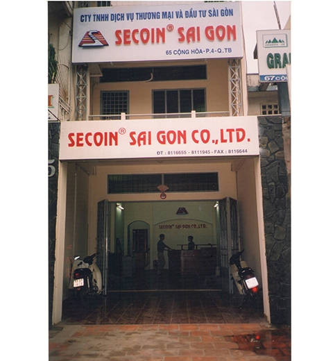 Tháng 06/ 2002: